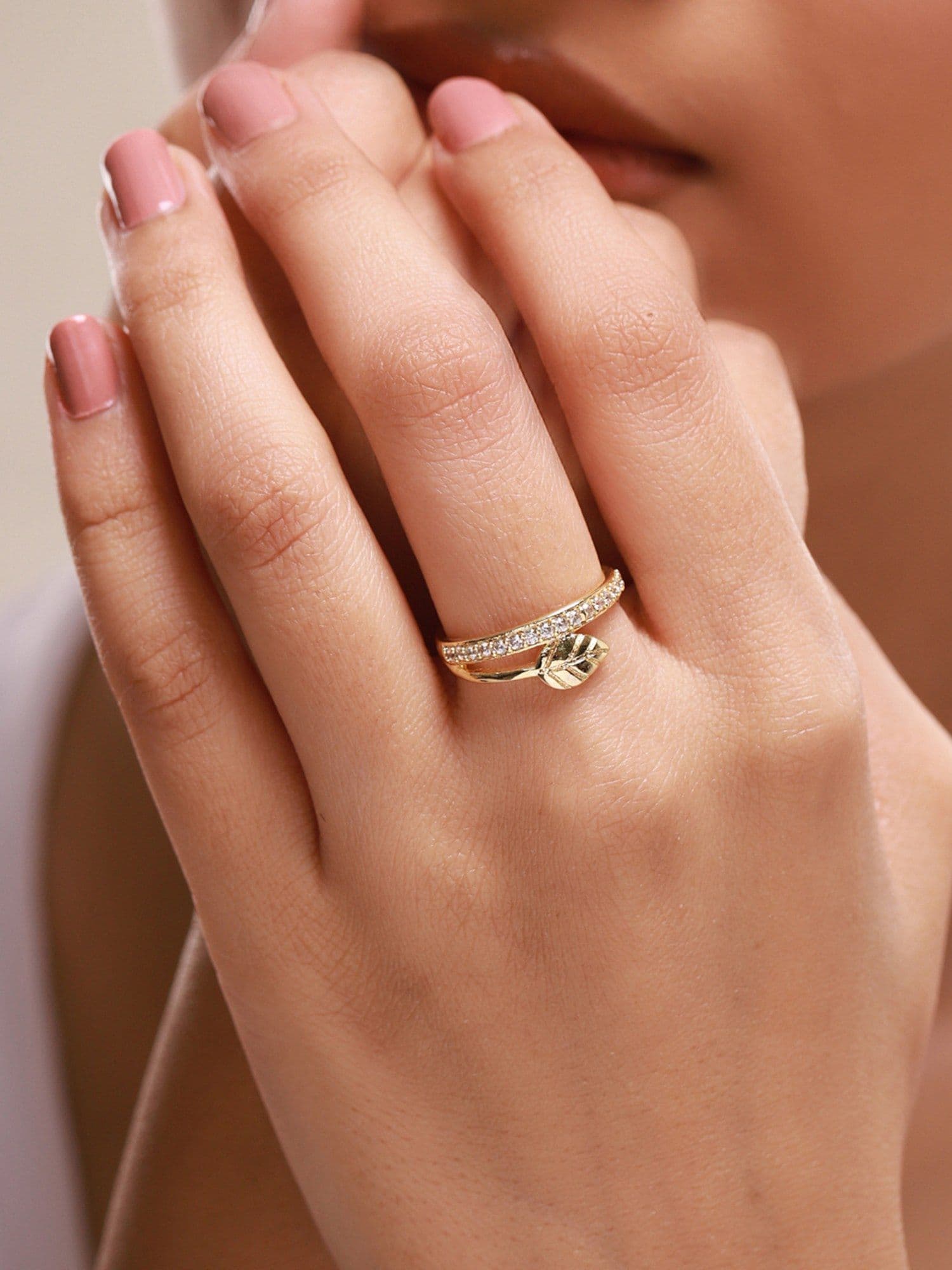 Elegant Leafy Affair Harionelle Ring